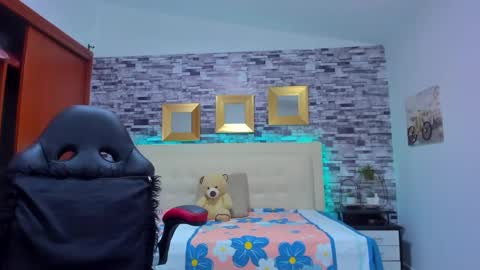 Snapshot of marianaxxx__ chatting on 01.28.25 Mariana online show from 01.28.25