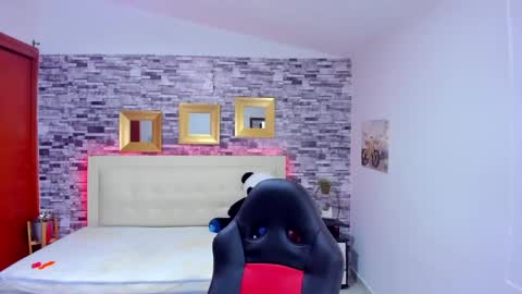 Snapshot of marianaxxx__ chatting on 03.01.25 Mariana online show from 03.01.25