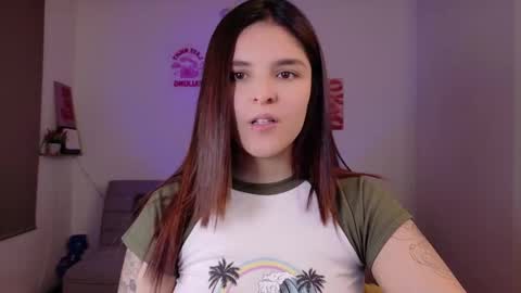 Snapshot of mariangeel_ chatting on 10.29.25 mariangeel_ online show from 10.29.25