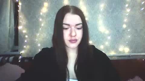 mariangloom online show from 04.25.26