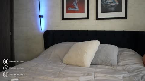 Snapshot of mariannacruzz chatting on 01.10.25 MARIANA online show from 01.10.25