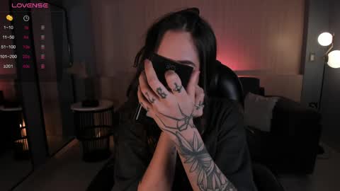 Marianne  online show from 04.13.26