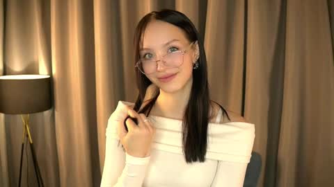 Rachel online show from 11.03.25