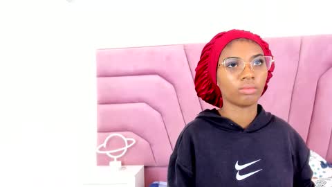 marianrosse online show from 10.12.25