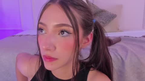 Maria Pettit online show from 03.11.25