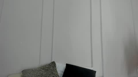 Maria Pettit online show from 04.06.26