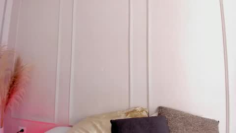 Maria Pettit online show from 04.18.26