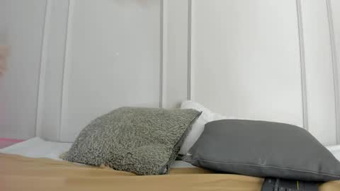 Maria Pettit online show from 04.21.26