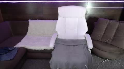 Snapshot of marich_ka chatting on 12.21.24 MaRich Ka online show from 12.21.24