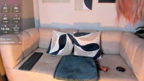 Snapshot of marie_bass chatting on 10.18.25 marie_bass online show from 10.18.25