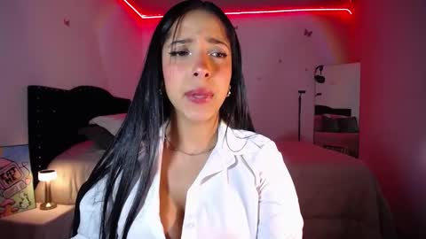 Nicolle online show from 02.08.25