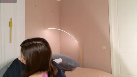 Snapshot of marie_diaze chatting on 05.10.26 Marie LEAVE YOUR WITH ME online show from 05.10.26