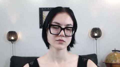 Marie Fitch online show from 11.21.25