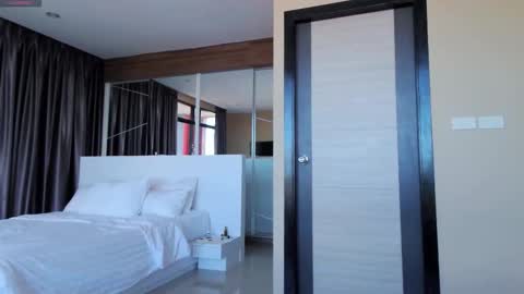 Marie online show from 09.22.25