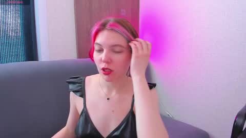 Snapshot of marie_reyess chatting on 04.03.26 Marie 3 online show from 04.03.26