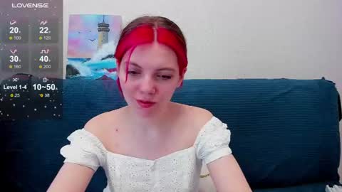 Snapshot of marie_reyess chatting on 06.18.26 Marie 3 online show from 06.18.26