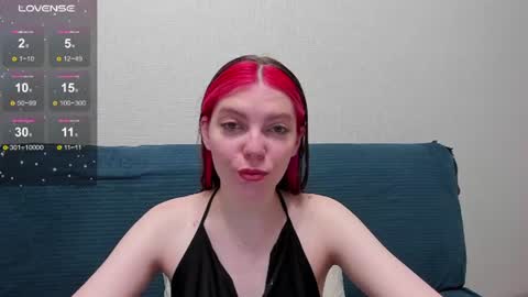 Snapshot of marie_reyess chatting on 06.20.26 Marie 3 online show from 06.20.26
