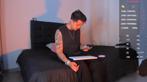 Snapshot of mariebycb chatting on 12.20.25 Maria online show from 12.20.25