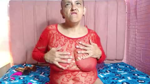 Snapshot of marielahorny303av chatting on 01.18.26 marielahorny303av online show from 01.18.26