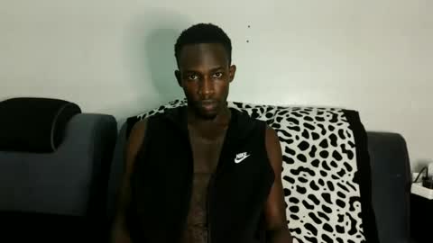 Snapshot of marietabro chatting on 03.25.26 marietabro online show from 03.25.26