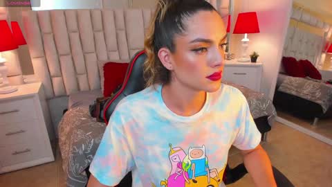 Snapshot of mariiahneedles chatting on 02.06.25 mariiahneedles online show from 02.06.25