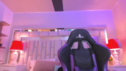 mariiahneedles online show from 03.07.26