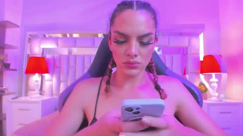 mariiahneedles online show from 03.08.26