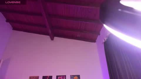 Mariana Hasper online show from 10.11.25