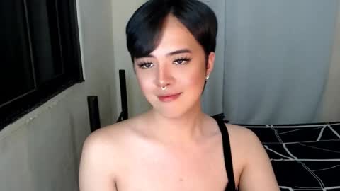 Snapshot of marikosue01 chatting on 02.11.25 marikosue online show from 02.11.25