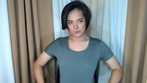 Snapshot of marikosue01 chatting on 11.16.25 marikosue online show from 11.16.25