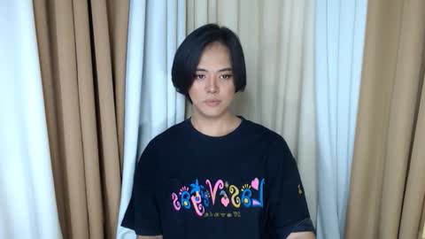 Snapshot of marikosue01 chatting on 11.17.25 marikosue online show from 11.17.25