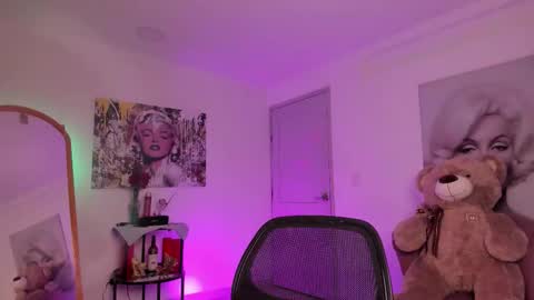 Snapshot of marily_daniela_ chatting on 02.15.26 Marily Daniela online show from 02.15.26