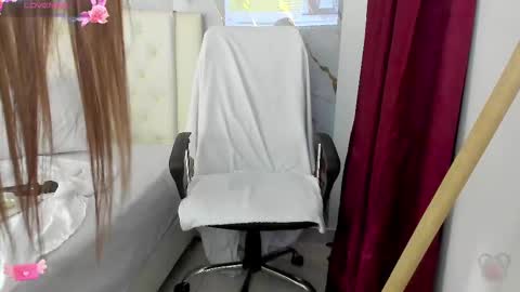 Snapshot of marilyn_allen chatting on 02.25.25 Marilyn online show from 02.25.25