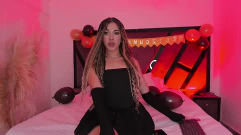 Snapshot of marilyndupont chatting on 10.02.25 Marilyn online show from 10.02.25