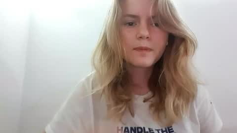 Esma online show from 12.05.25