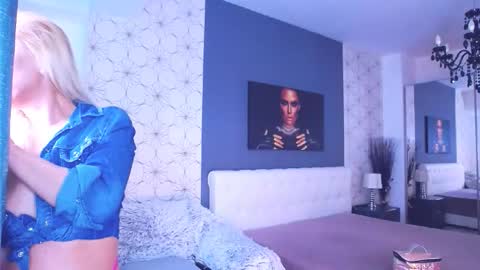 Mary Mais online show from 10.06.25