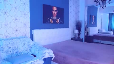 Mary Mais online show from 10.14.25