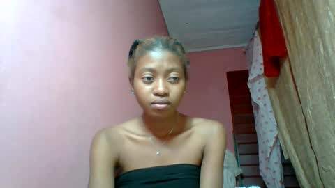 Snapshot of marinagold69 chatting on 07.14.26 marinagold69 online show from 07.14.26