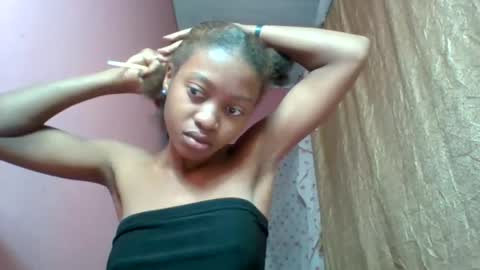 Snapshot of marinagold69 chatting on 07.22.26 marinagold69 online show from 07.22.26
