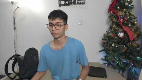 marioandmia online show from 01.04.25