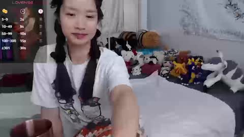 Snapshot of marissapeach chatting on 10.12.25 MarissaPeach online show from 10.12.25