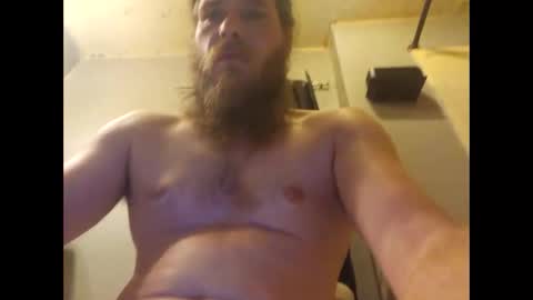 Snapshot of marius02385 chatting on 11.18.25 marius02385 online show from 11.18.25