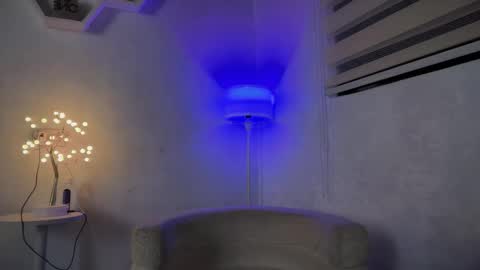 IM YOUR BABE GIRL LYCA online show from 02.02.26