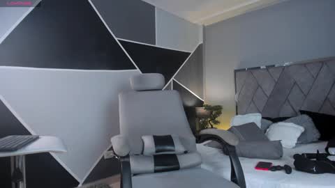 mark_broown_ online show from 01.27.25