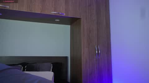 Mark online show from 10.21.25