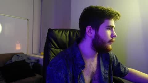 Snapshot of mark_maxim chatting on 11.10.25 MARK MAXIM online show from 11.10.25