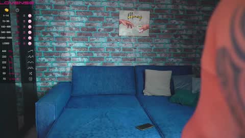 Mark online show from 02.10.25