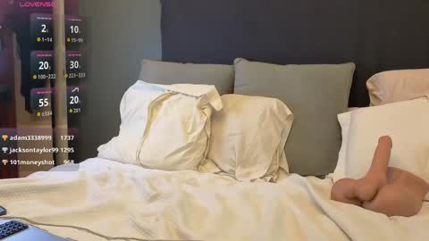 Mark online show from 04.12.26