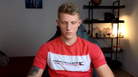 Snapshot of mark_shturman chatting on 10.18.25 mark_shturman online show from 10.18.25