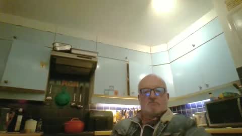 markandrew123 online show from 02.19.26